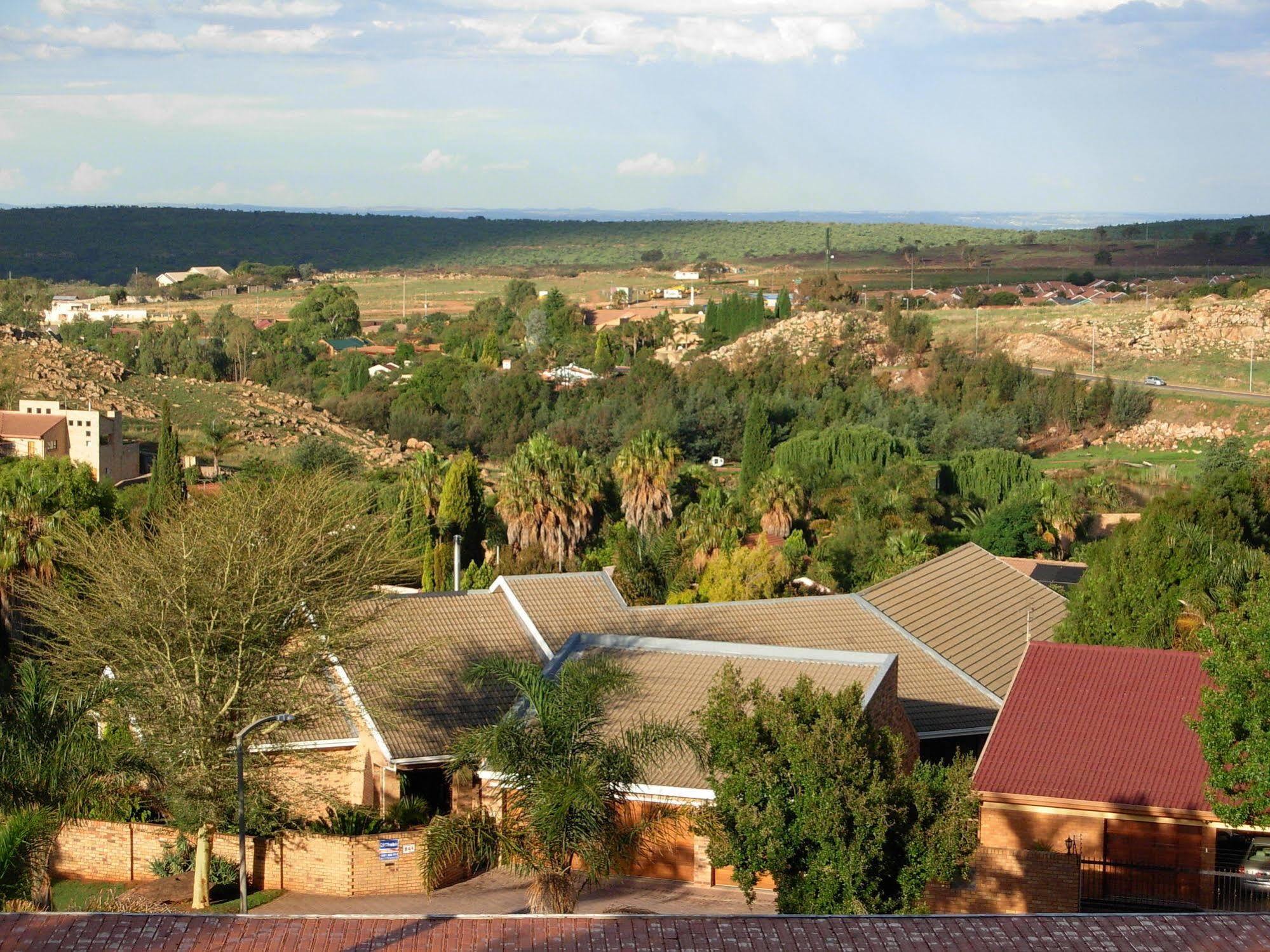 Magaliqua Guest House Noordheuwel Экстерьер фото