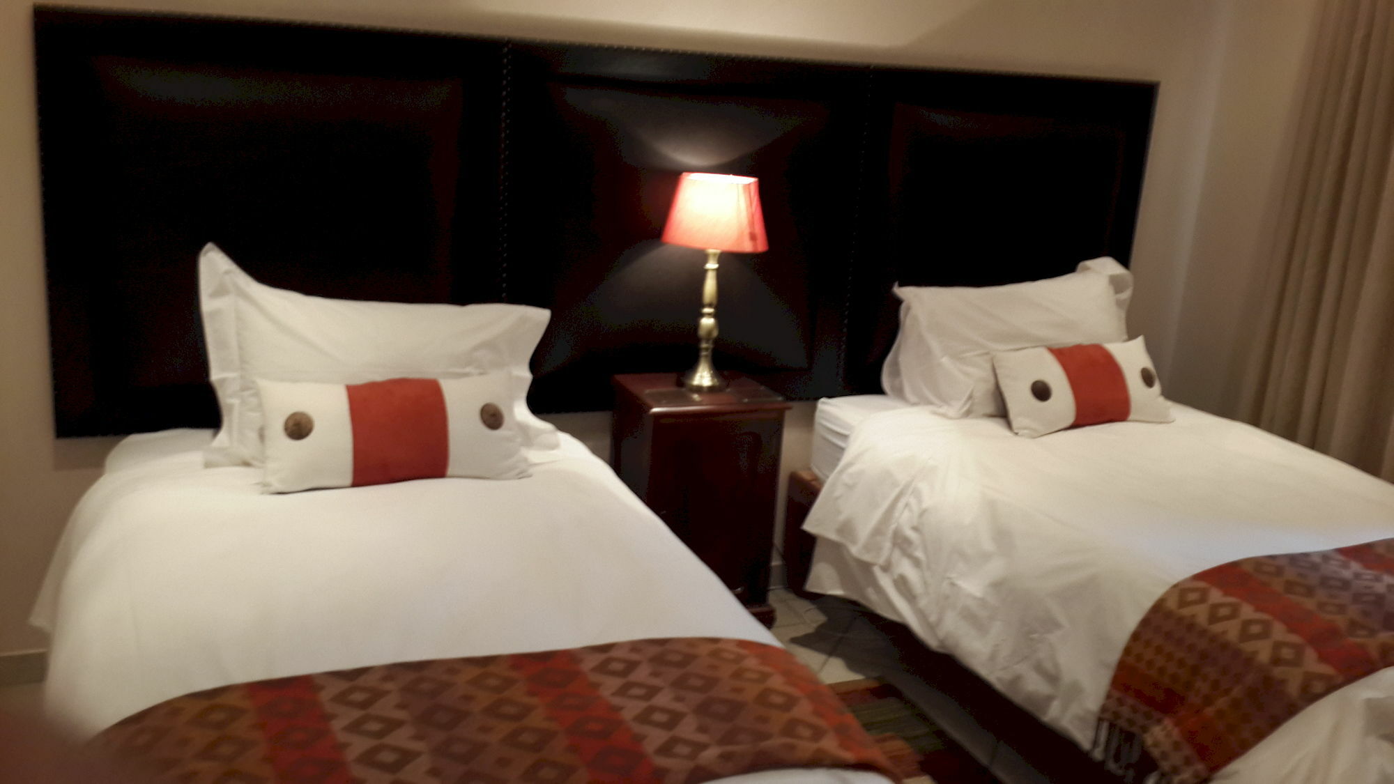 Magaliqua Guest House Noordheuwel Экстерьер фото