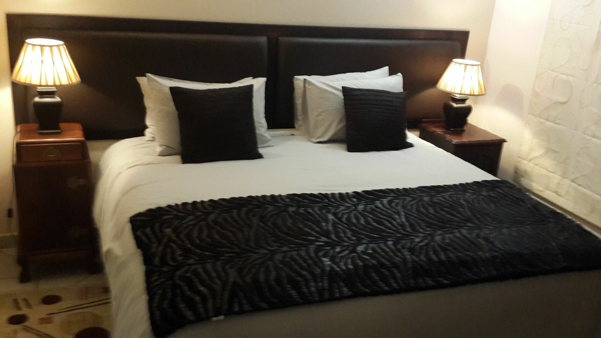 Magaliqua Guest House Noordheuwel Экстерьер фото