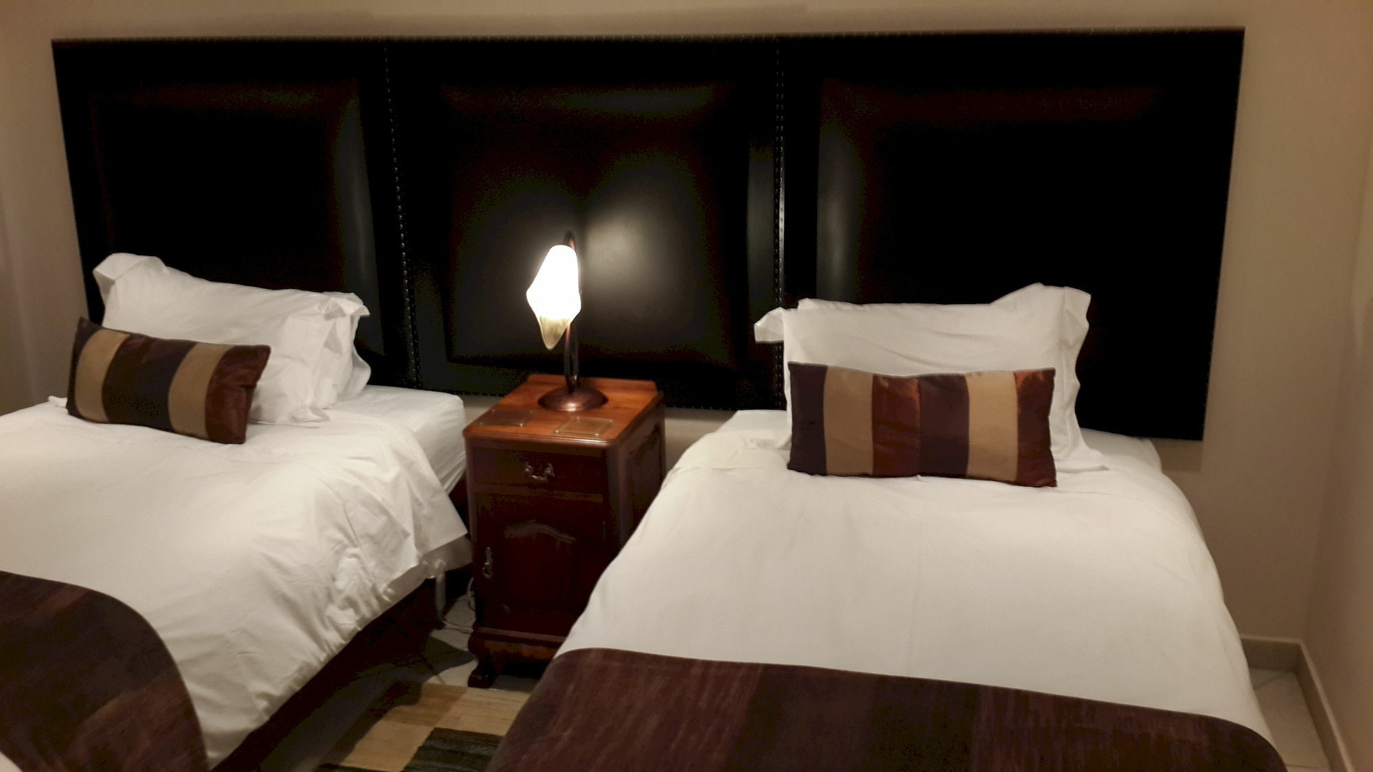 Magaliqua Guest House Noordheuwel Экстерьер фото